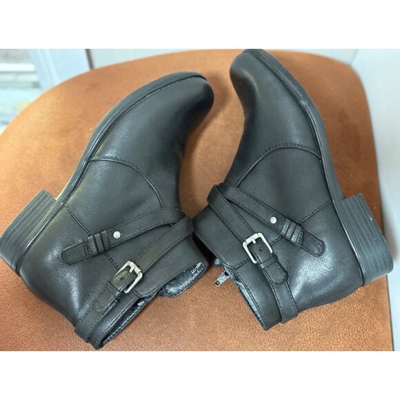 YUU BECCA WOMENS ANKLE BOOTS SIZE 6M LOW BOOTIE SIDE ZIP BLACK CASUAL - Picture 4 of 8